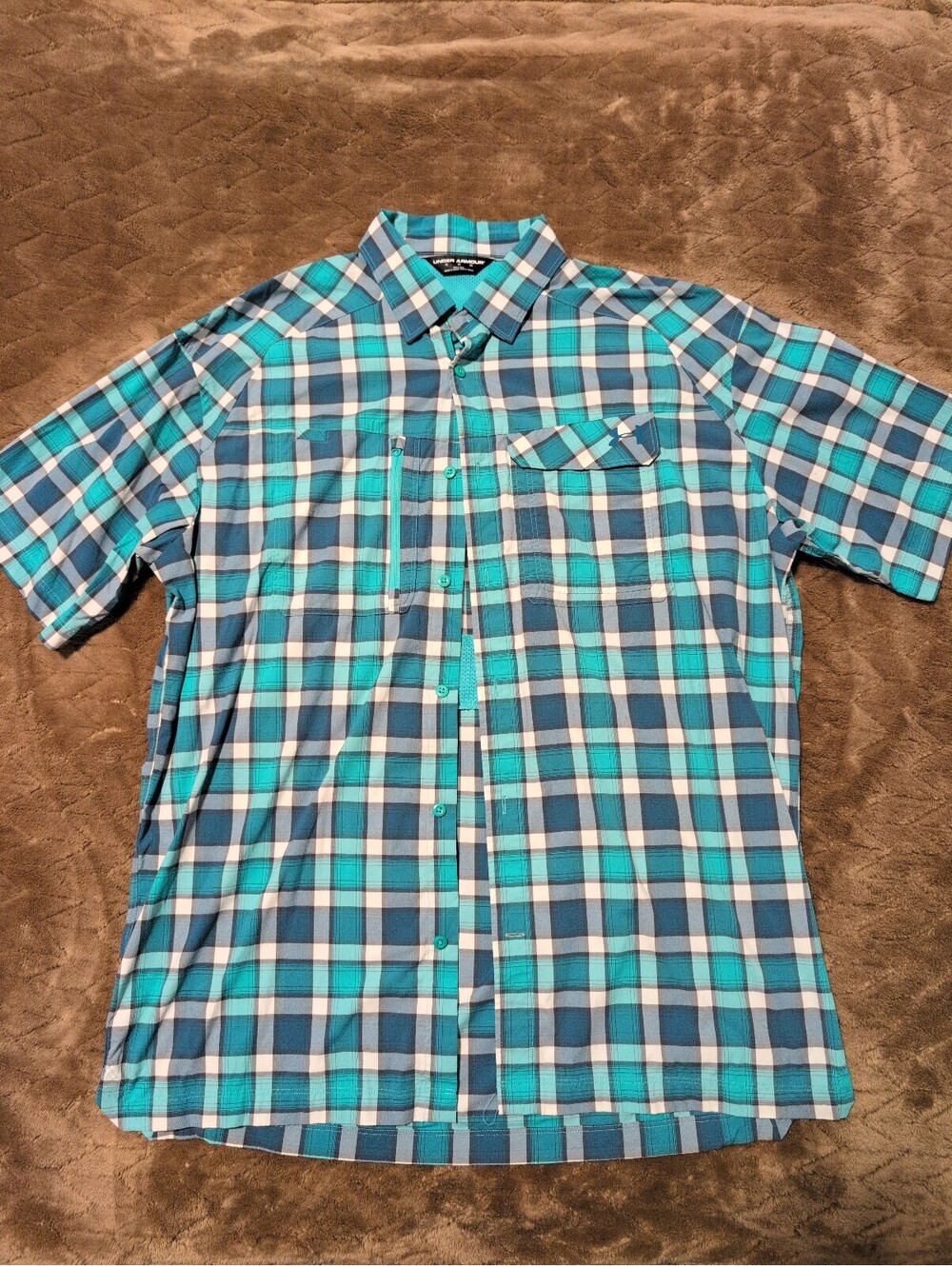 Under Armour Men's XL Plaid Short Sleeve Button-Up Shirt